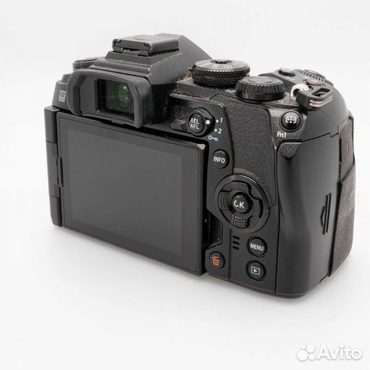 Olympus OM-D E-M1 Mark II