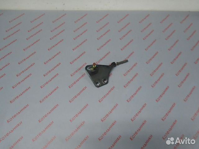 Nissan 11926-4M500 Кронштейн натяжителя ролика