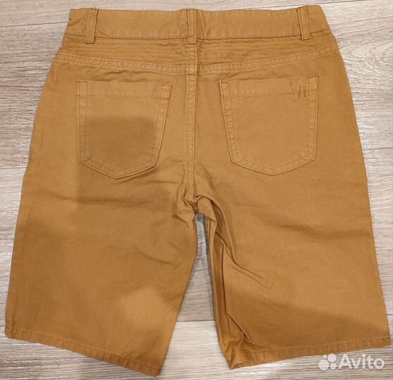Новые джинсовые шорты 140 размер (10 лет)