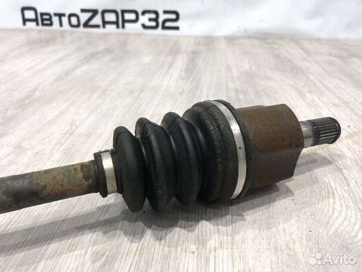 Привод передний правый Hyundai Accent G4EC 2007