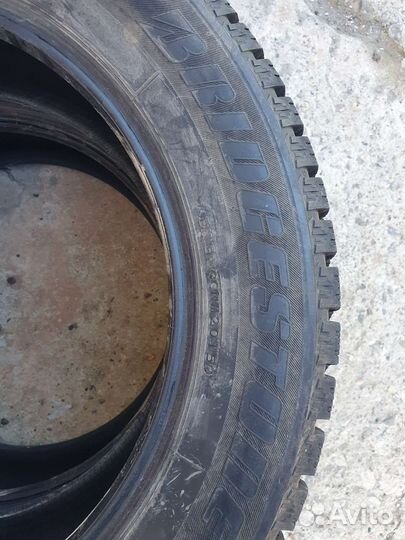 Bridgestone Ice Cruiser 7000 215/60 R17