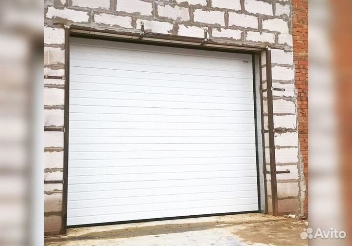 Секционные ворота