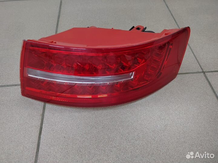 Фонарь задний правый LED Audi A6 C6 рестайлинг