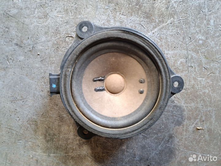 Динамик двери передний правый Audi A6 C6