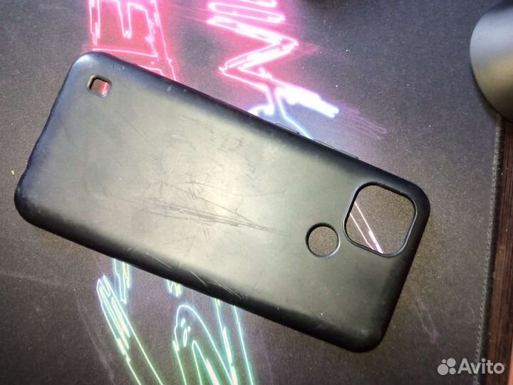 Чехлы на телефон Realmi c21