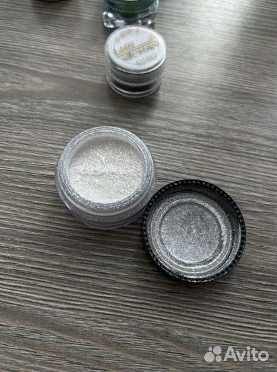 Для дизайна ногтей