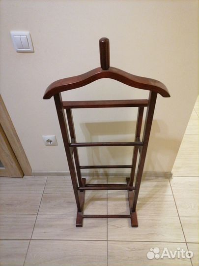 Напольная вешалка