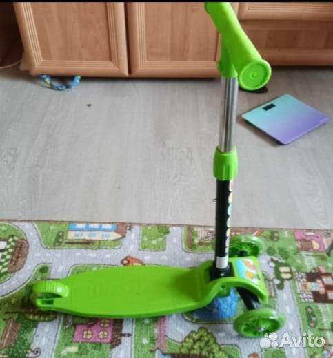 Самокат детский трехколесный новый