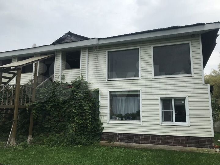 Дом 230 м² на участке 10 сот.