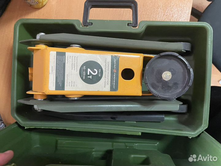 Домкрат подкатной 2 тонный, 145-400мм, в кейсе 904