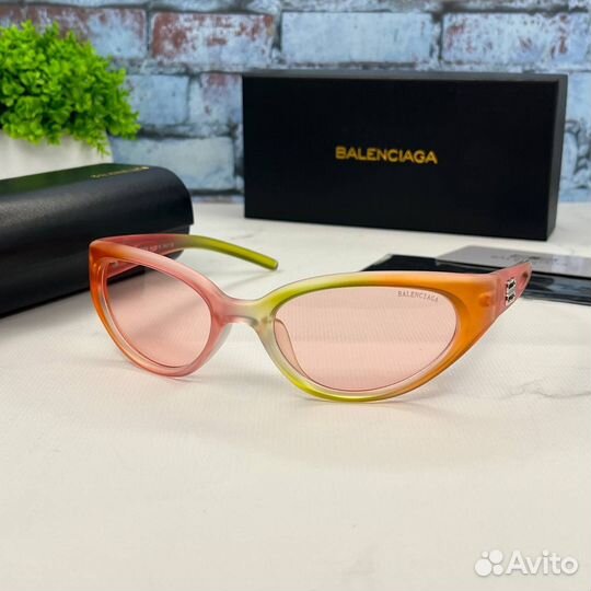 Солнцезащитные очки balenciaga