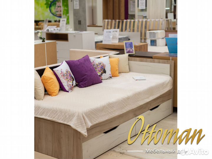 Кровать с матрасом 90 200