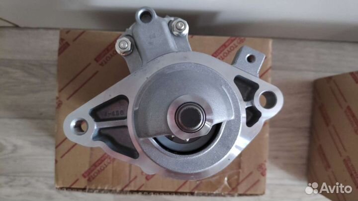 Стартер новый Toyota(Denso) 28100-0Q050