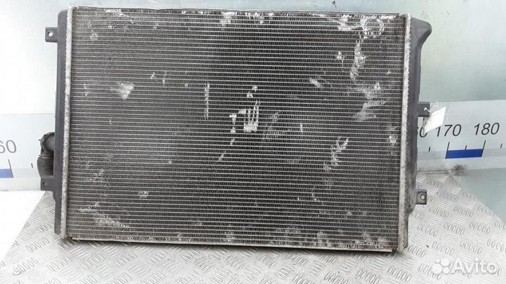 Радиатор основной Volkswagen Passat