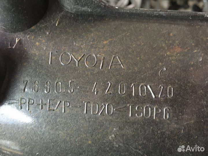 Накладка двери багажника задняя правая Toyota Rav