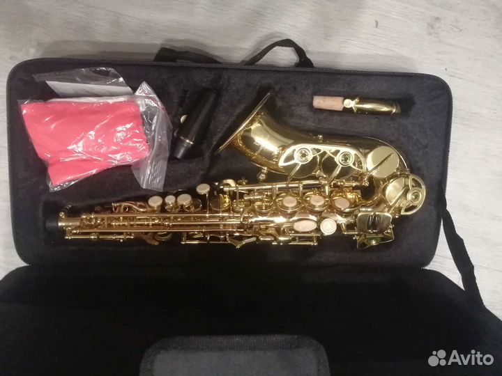 Саксофон гнутый сопрано фирмы Yanagisawa