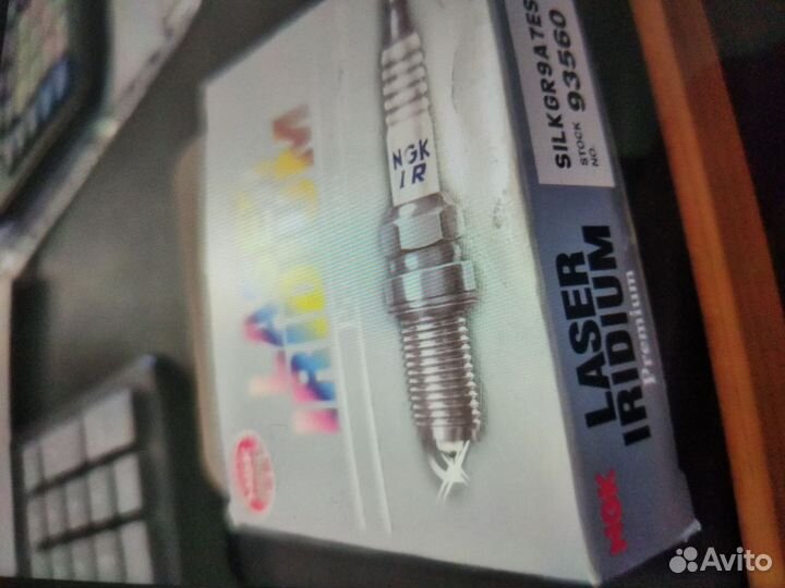 Свеча зажигания NGK 93560