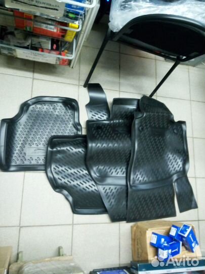 Не оригинал, комплект ковриков для Опель Астра Н
