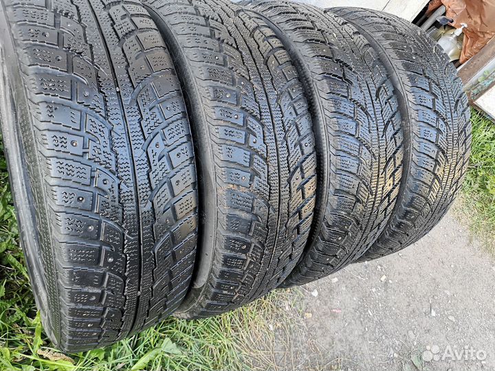 Kumho I'Zen RV Stud KC16 215/60 R17 100T