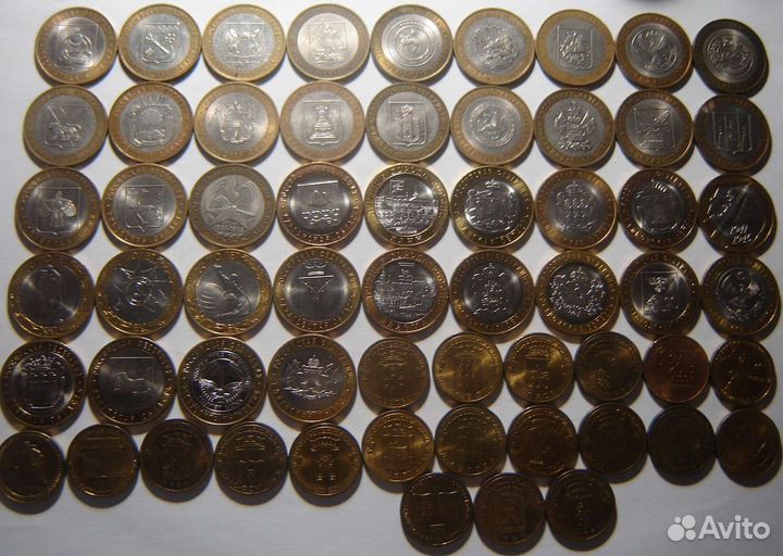 60 юбилейных монет в альбоме