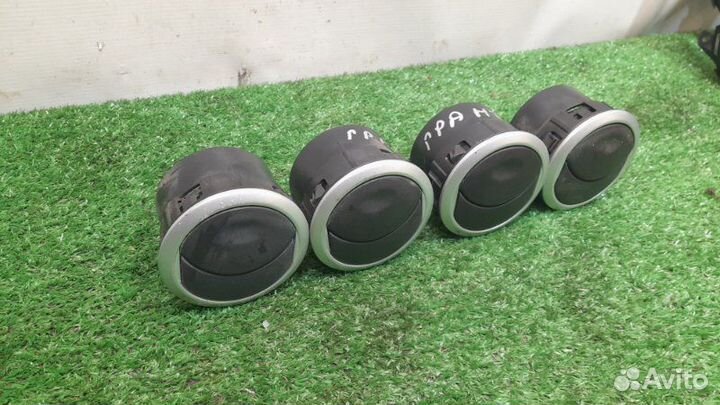 Дефлектор воздушный Лада Гранта 21127 (106) 2015