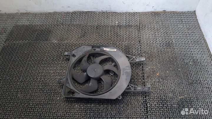 Вентилятор радиатора Nissan Primastar, 2010