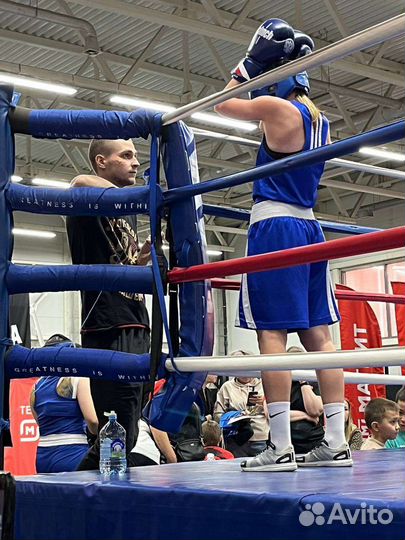 Тренер по боксу и рукопашному бою