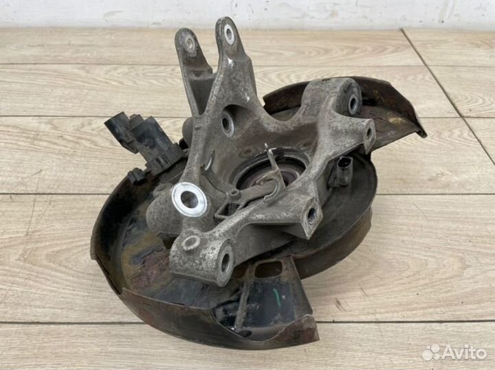 Поворотный кулак со ступицей задний правый Porsche