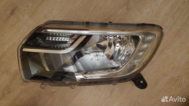 Фара Logan Stepwey