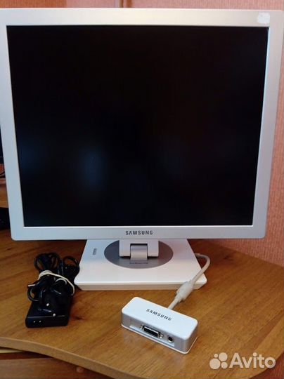 Монитор Samsung Syncmaster 970P «19»