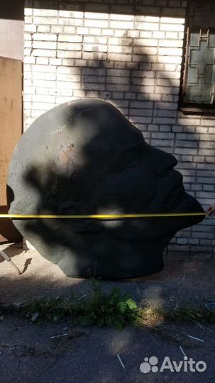 Ленин барельеф