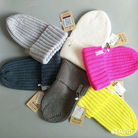 Шапки женские ручная работа