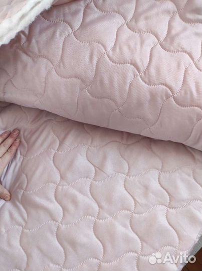 Стеганая ткань: розовая и голубая