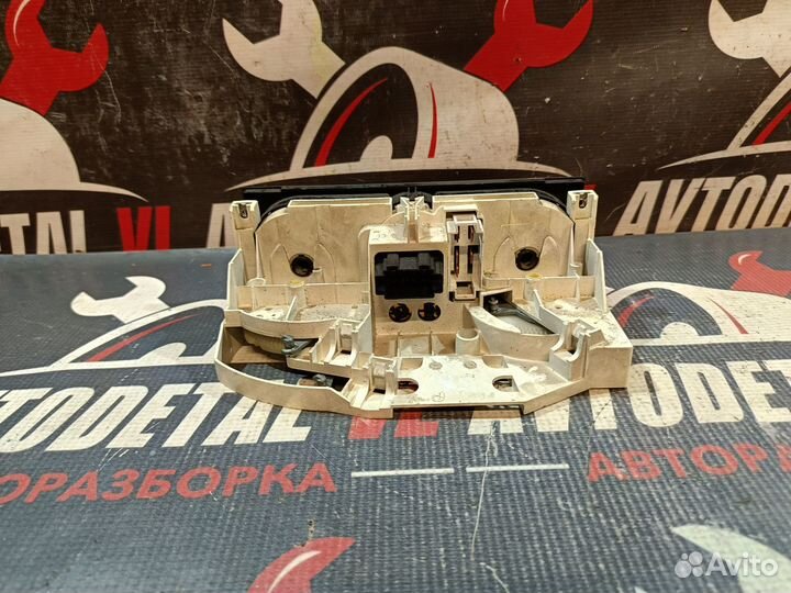 Блок управления печкой Volkswagen Passat B5