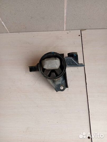 Подушка двс верхний кпп на киа сид 2011г