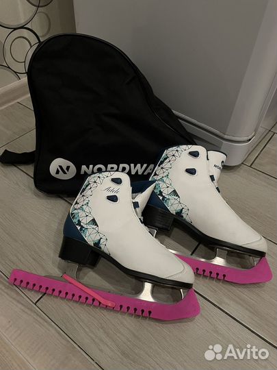 Коньки фигурные женские