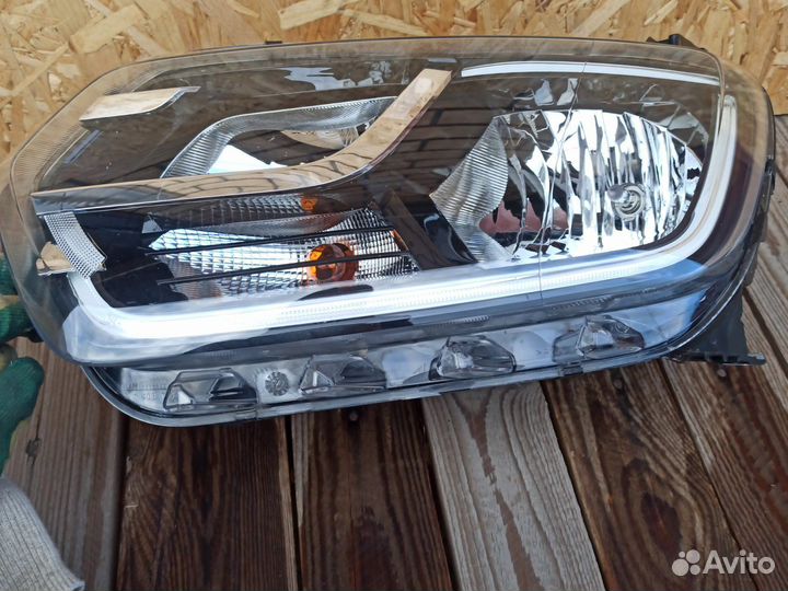 Фара левая LED Duster 2, с 2019г, оригинал, б/у