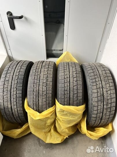 Yokohama Ice Guard IG50+ 215/55 R17 94