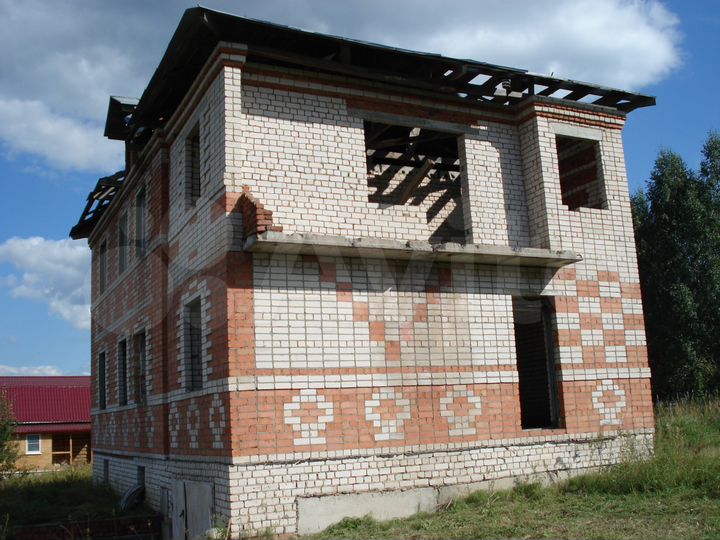 Дача 361 м² на участке 8 сот.