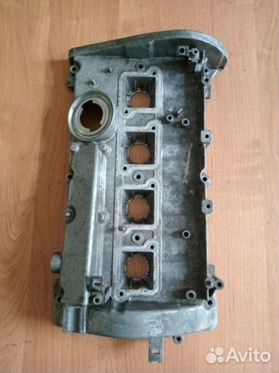 Крышка головки блока цилиндров Volkswagen Passat