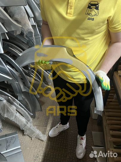 Арка задняя Toyota Estima 2 (2000–2005)