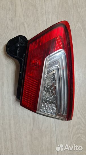 Фонарь задний правый на ford mondeo 4
