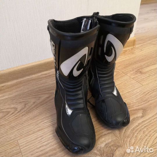 Мотоботы Forma