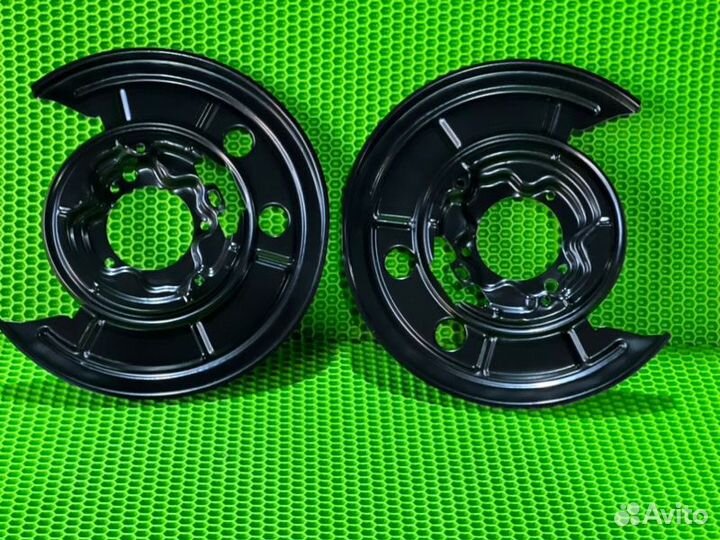 Щит опорный задний левый Boxer 3 Ducato 250 2006