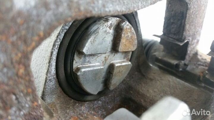 Суппорт задний правый Honda Accord CU2 2010