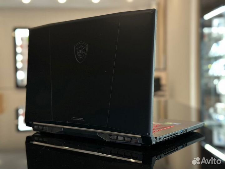 Игровой ноутбук MSI 17 i5-12450H DDR5-8Gb RTX 2050