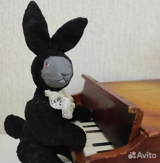 Плюшевый кролик