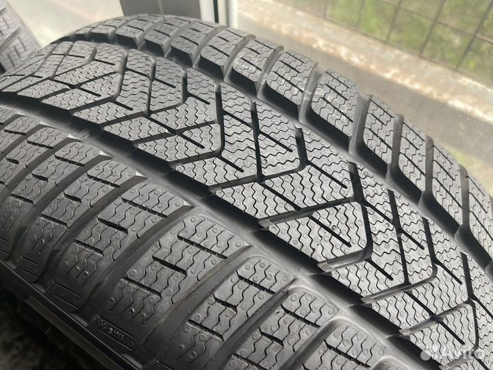 Pirelli Scorpion Winter RFT 245/45 R19 и 275/40 R19 V