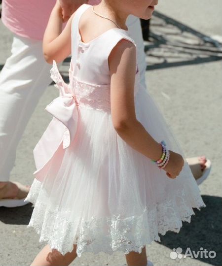 Продам платье для девочки