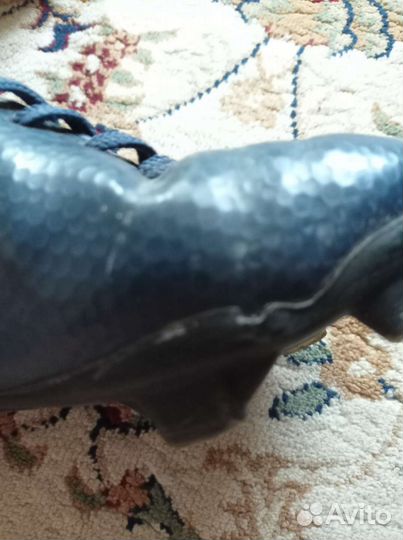 Футбольные бутсы, футбольные перчатки, и щитки